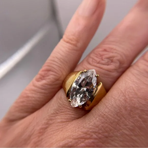 Gold marquise cut cubic zirconia solitaire ring. Size 5.75. - Picture 1 of 5